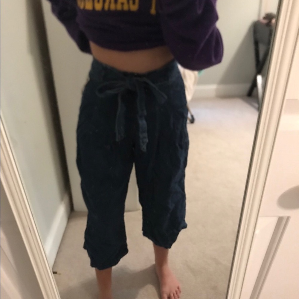 Flowy tie jeans